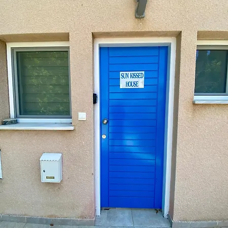 Holiday home Seaside Sun Kissed House With Pool In Tourist Area *