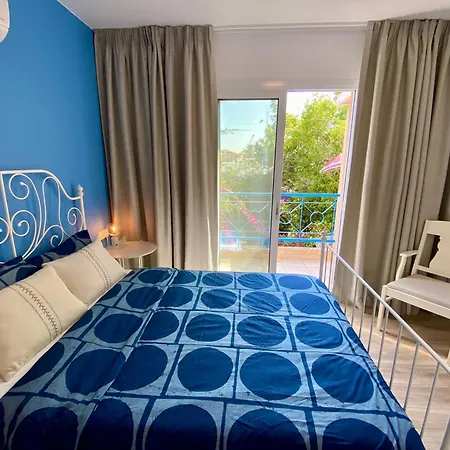 Seaside Sun Kissed House With Pool In Tourist Area Paphos