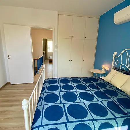 Seaside Sun Kissed House With Pool In Tourist Area Holiday home Paphos