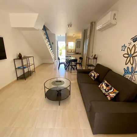 Seaside Sun Kissed House With Pool In Tourist Area Paphos