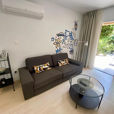Seaside Sun Kissed House With Pool In Tourist Area * Paphos