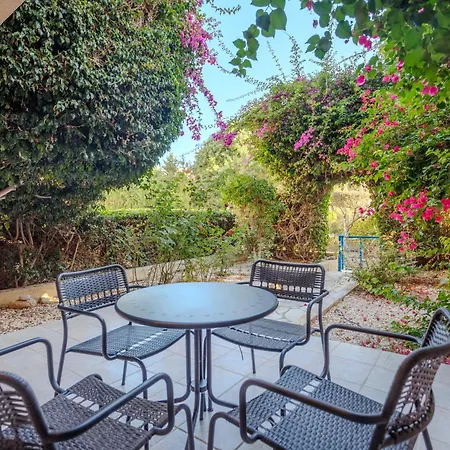 Seaside Sun Kissed House With Pool In Tourist Area * Paphos