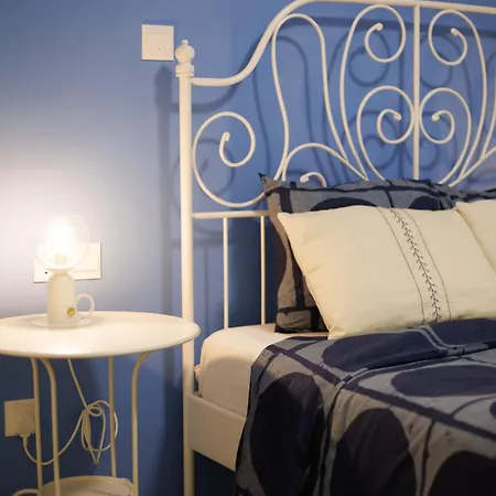 Seaside Sun Kissed House With Pool In Tourist Area Vakantiehuis