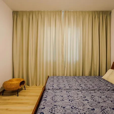 Seaside Sun Kissed House With Pool In Tourist Area *