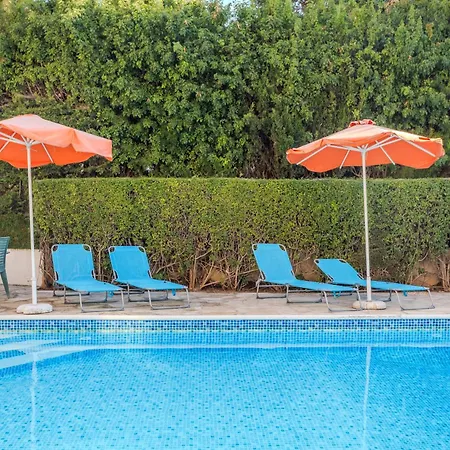 Seaside Sun Kissed House With Pool In Tourist Area *