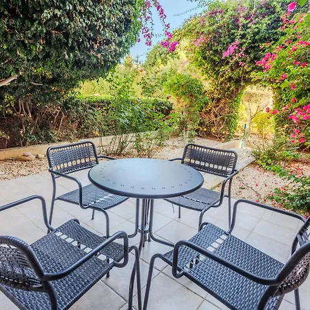 Seaside Sun Kissed House With Pool In Tourist Area * Paphos