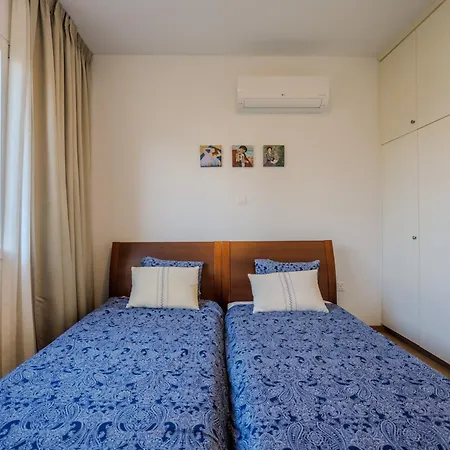 Seaside Sun Kissed House With Pool In Tourist Area Paphos