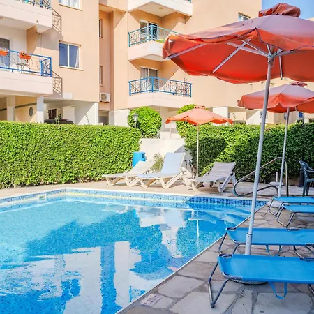 Seaside Sun Kissed House With Pool In Tourist Area * Paphos