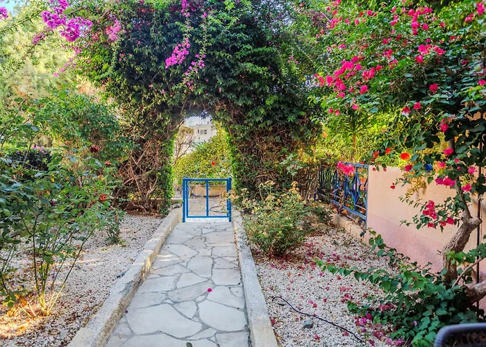 بيت للعطل Seaside Sun Kissed House With Pool In Tourist Area *