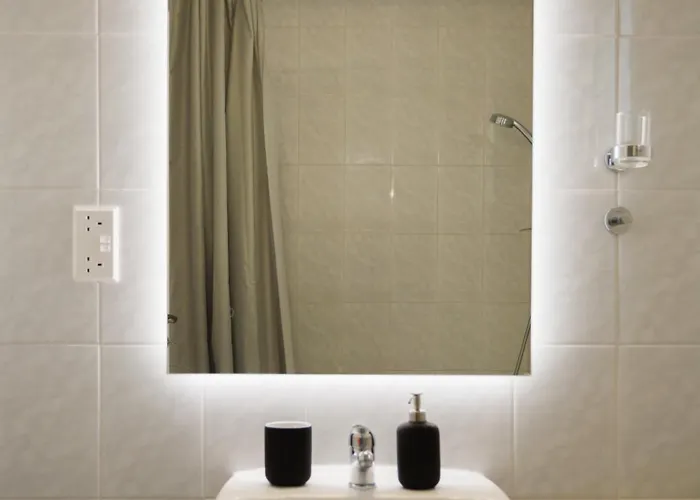 Seaside Sun Kissed House With Pool In Tourist Area بيت للعطل *