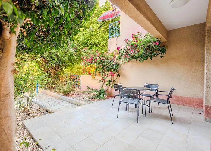 بيت للعطل Seaside Sun Kissed House With Pool In Tourist Area