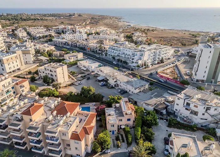 بيت للعطل Seaside Sun Kissed House With Pool In Tourist Area بافوس