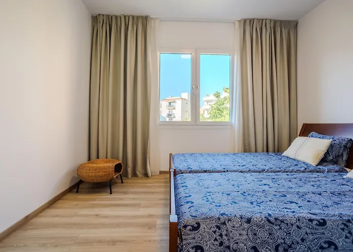 بيت للعطل Seaside Sun Kissed House With Pool In Tourist Area