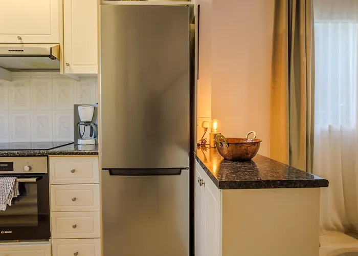 بيت للعطل Seaside Sun Kissed House With Pool In Tourist Area