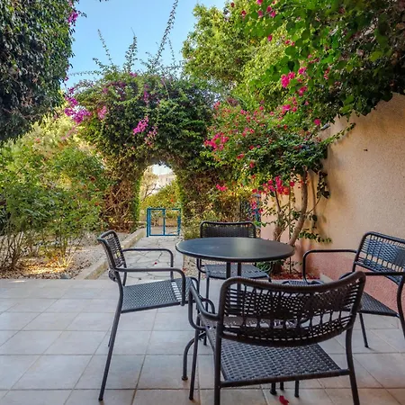 Seaside Sun Kissed House With Pool In Tourist Area