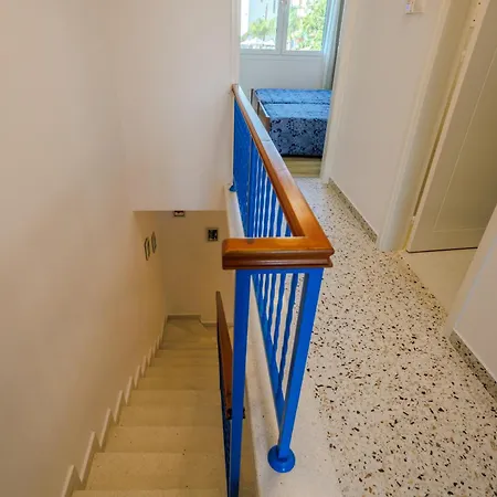 Seaside Sun Kissed House With Pool In Tourist Area Dom wakacyjny *