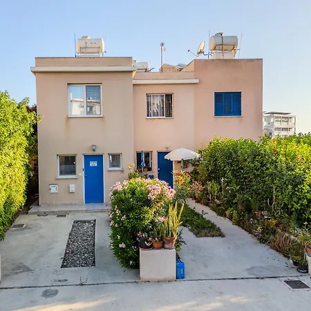 Seaside Sun Kissed House With Pool In Tourist Area
