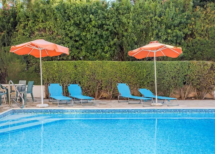 Seaside Sun Kissed House With Pool In Tourist Area *