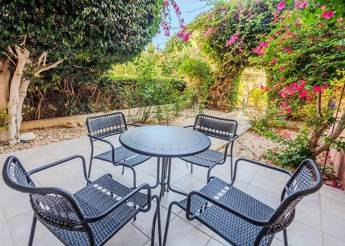 Seaside Sun Kissed House With Pool In Tourist Area * Paphos