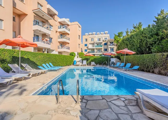 Prázdninový dům Seaside Sun Kissed House With Pool In Tourist Area *