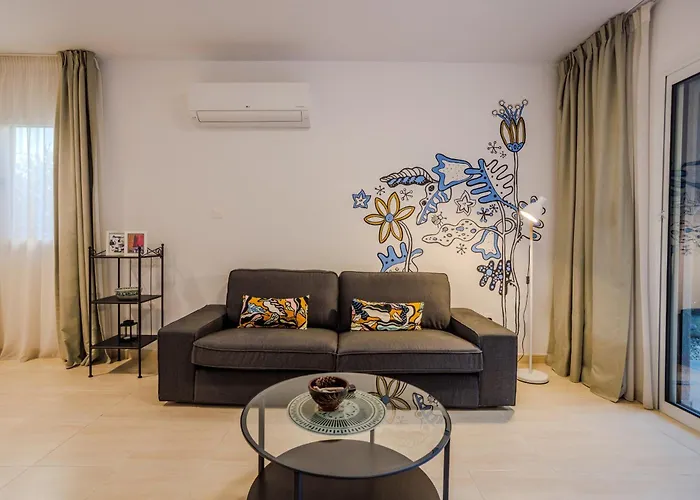 Prázdninový dům Seaside Sun Kissed House With Pool In Tourist Area Paphos